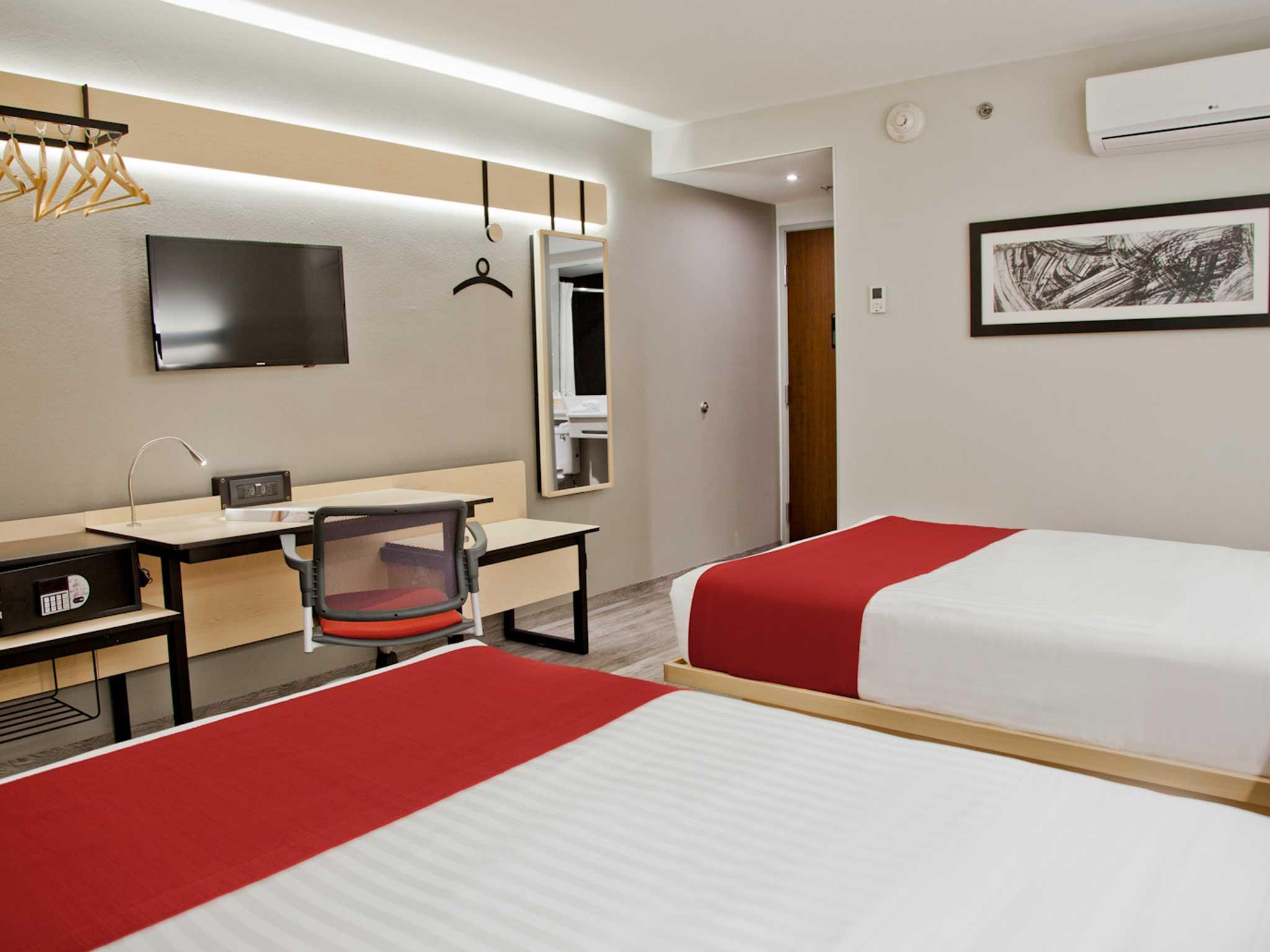 ซิตี้ เอ็กซ์เพรส เลออน Hotel ภายนอก รูปภาพ