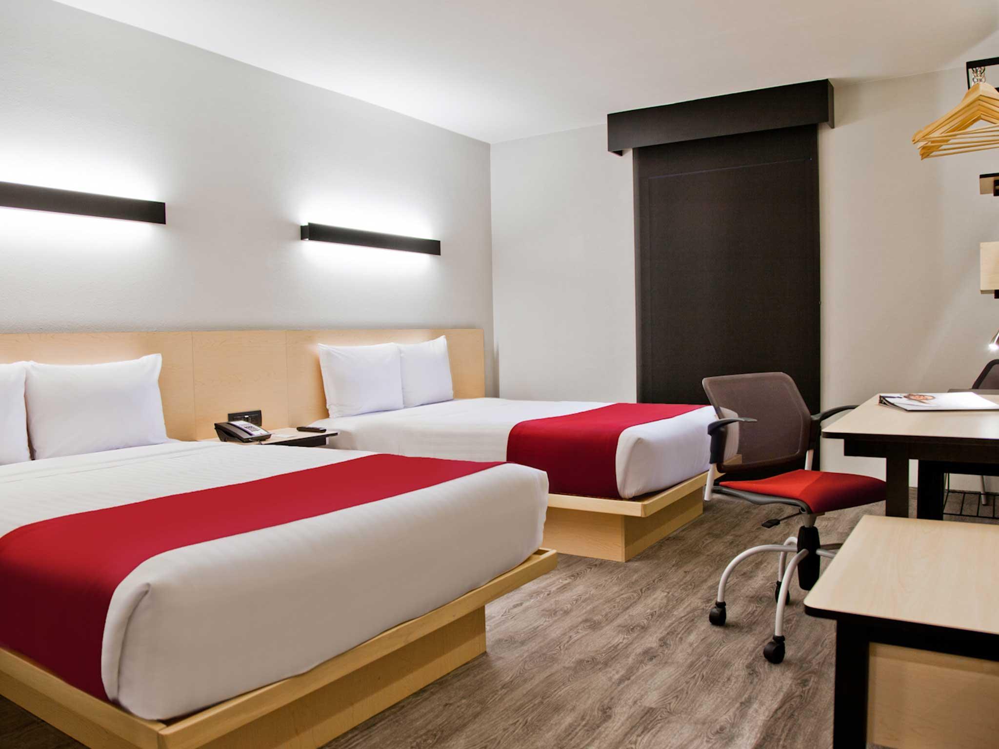 ซิตี้ เอ็กซ์เพรส เลออน Hotel ภายนอก รูปภาพ