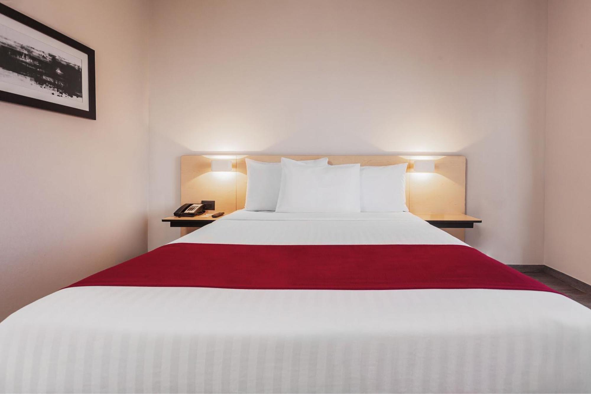 ซิตี้ เอ็กซ์เพรส เลออน Hotel ภายนอก รูปภาพ