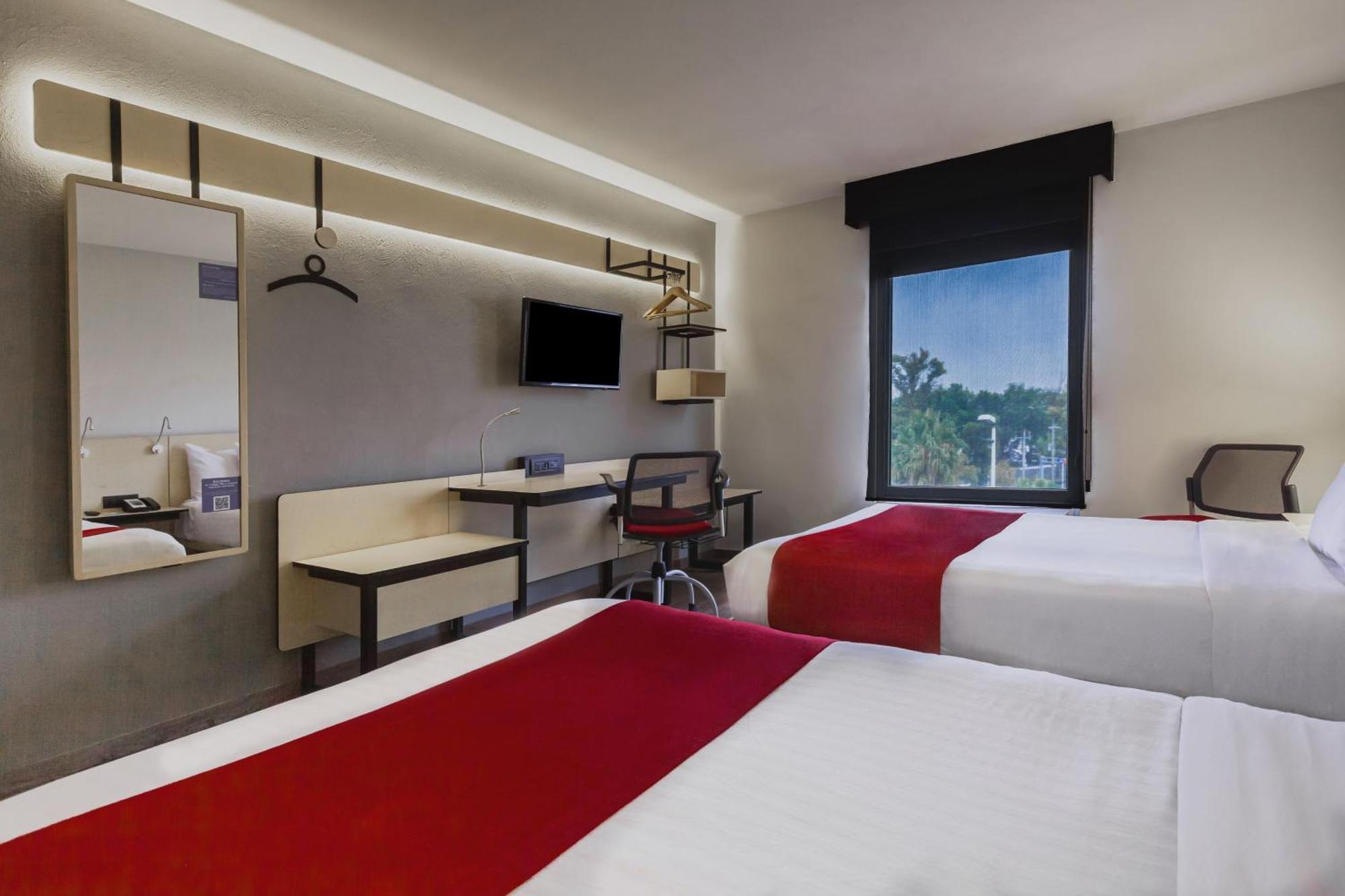 ซิตี้ เอ็กซ์เพรส เลออน Hotel ภายนอก รูปภาพ