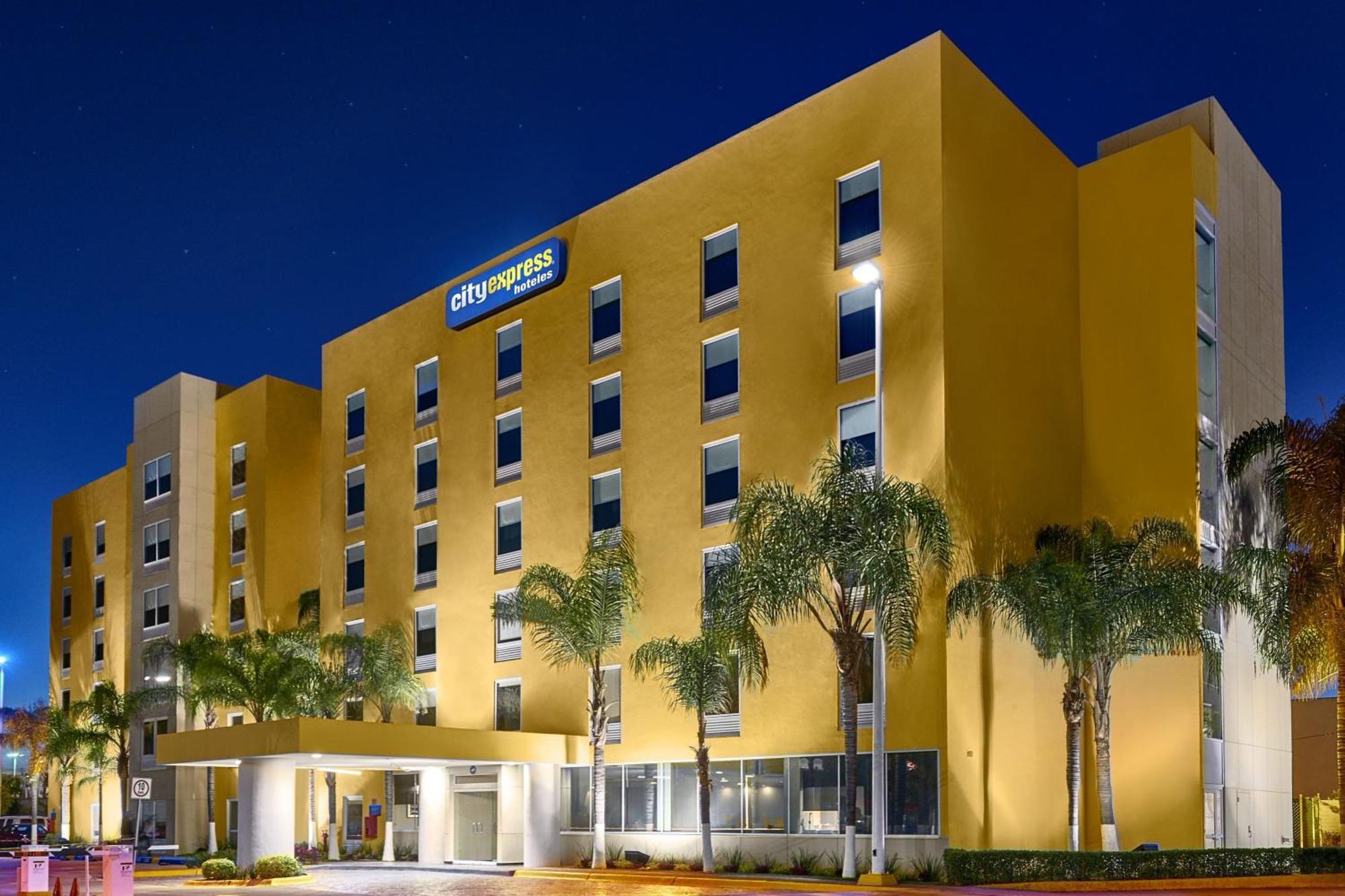 ซิตี้ เอ็กซ์เพรส เลออน Hotel ภายนอก รูปภาพ
